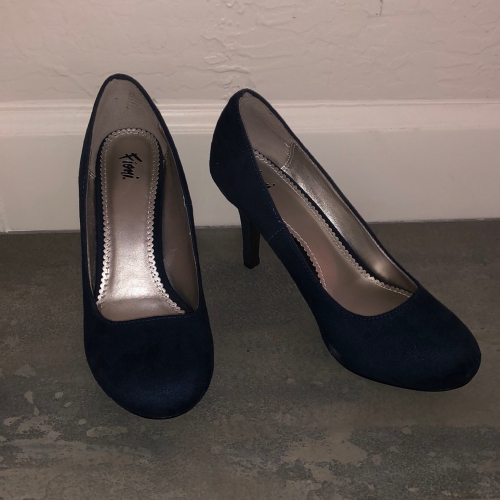 Fioni Basic Blue Suede Heels SZ: 8.5